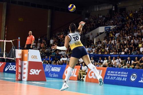 Saque de vôlei Tandara