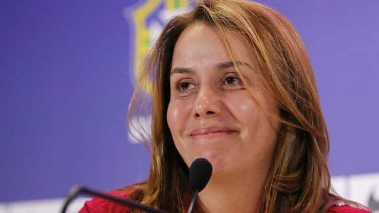 Patricia Amorim em entrevista na sede da CBF