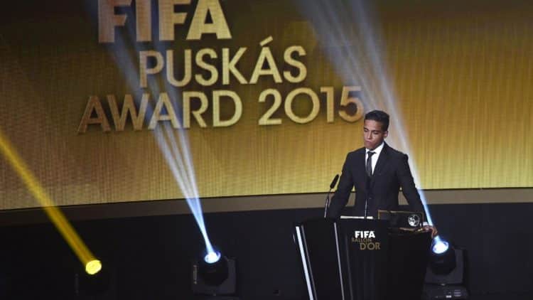 Foto de Wendell Lira no Prêmio Puskas 2015