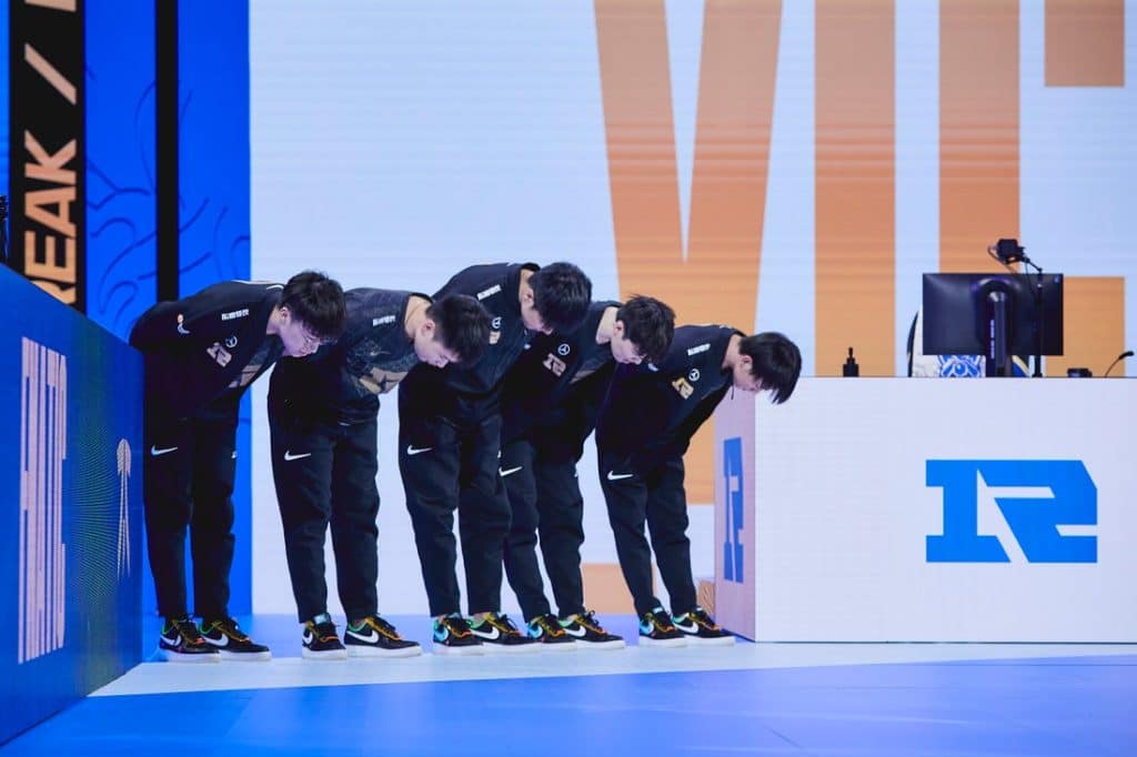 China termina invicta no 7º dia do Worlds 2021