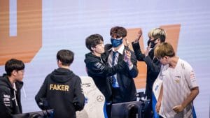 Sem surpresas, T1 e EDG avançam no 10º dia do Worlds 2021