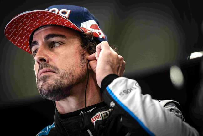 Fernando Alonso comemora 5º lugar no grid do GP do Catar