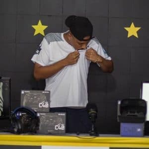 Nego Jr, atleta E-sports do Santos, dá sua opinião sobre o eFootball: “Não gostei, a ideia foi boa, mas na prática não deu muito certo”