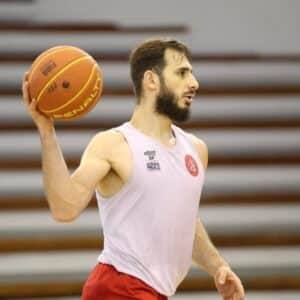 “No NBB não podemos relaxar”, desabafa Fuzaro antes do Dérbi dos Jardins