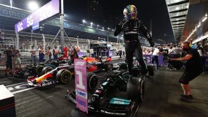 Em grande duelo, Hamilton vence o GP da Arábia Saudita