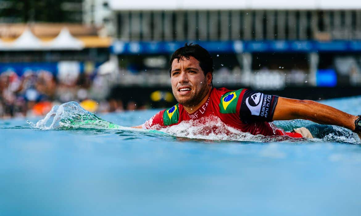 Adriano de Souza: a despedida de uma lenda do surfe
