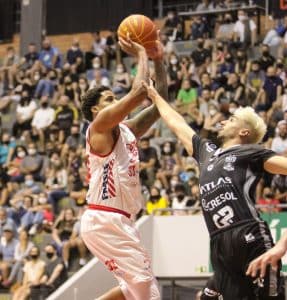 Eddy faz partida espetacular pelo Caxias contra o Paulistano