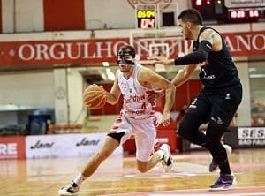 “Vencer o líder nos dá moral e confiança”, afirma Ruivo após vitória do Paulistano