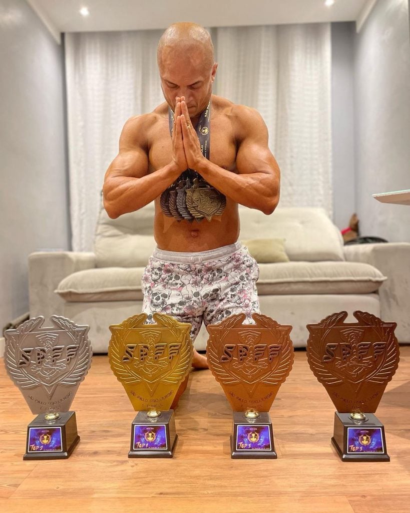 Luiz Carlos, fisiculturista, fica em primeiro na Classic Physique acima de 1,83 cm