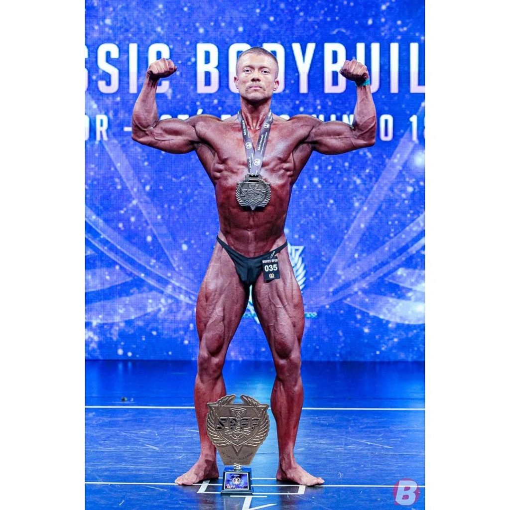 Vinicius Lacerda &eacute; campe&atilde;o na sua estreia no fisiculturismo