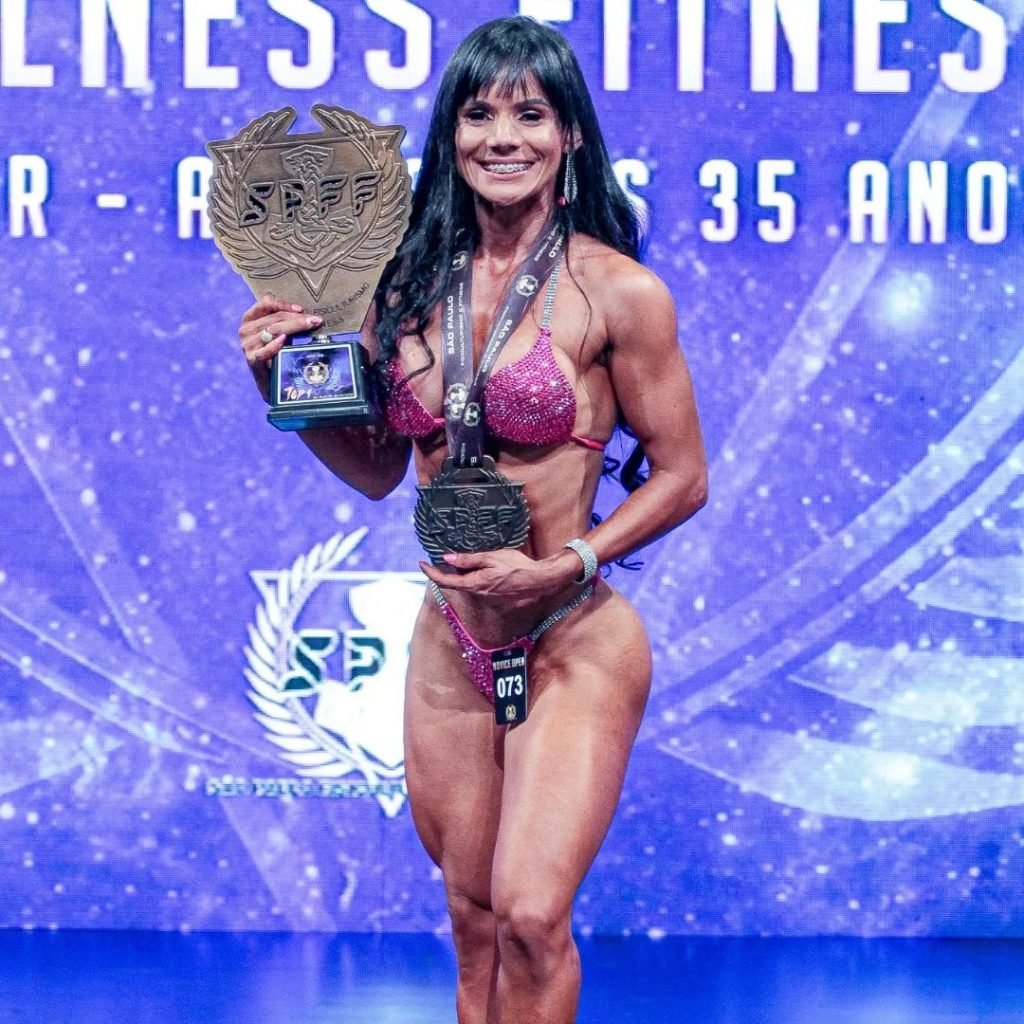 Fabyana Rosana é campeã da categoria Wellness Master acima de 35 anos