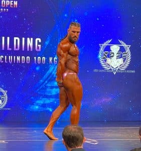 “Nino” Mota é campeão da Bodybuilder até 100 kg e conquista o público com visual diferenciado
