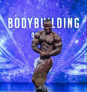 Overall Bodybuilder Novice Open 2022: Tyson Tigre é campeão
