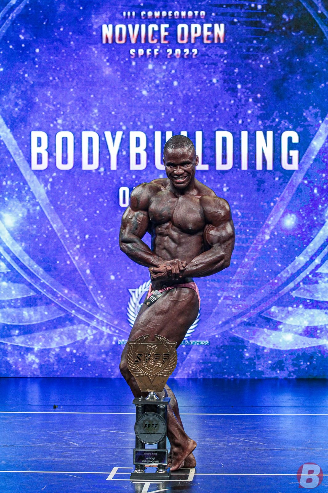 Overall Bodybuilder Novice Open 2022: Tyson Tigre é campeão