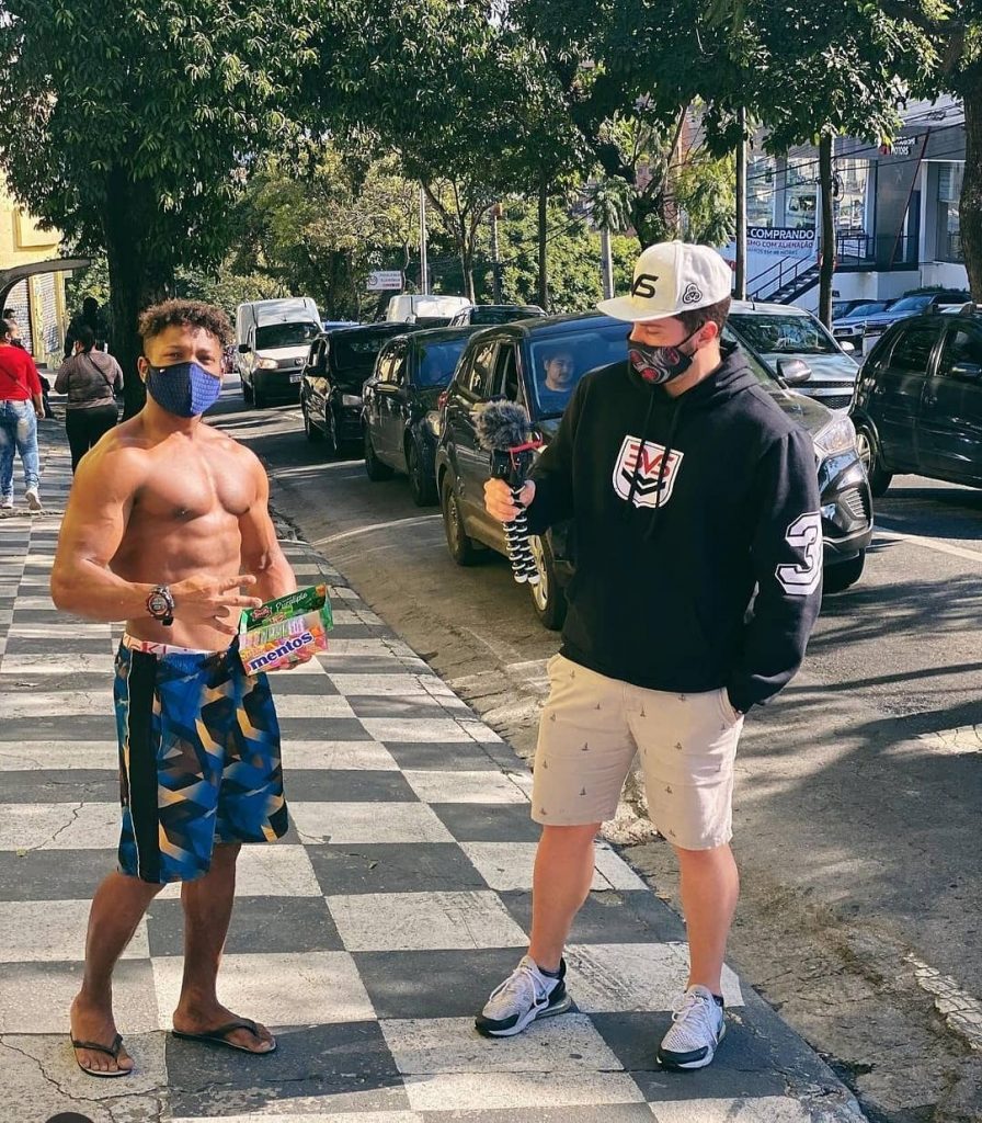 Elias Rocha - De vendedor de balas no farol para o fisiculturismo