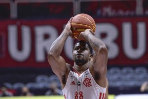 Brandon Robinson é afastado do Flamengo