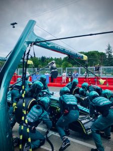 Em Ímola, Aston Martin conquista seus primeiros pontos e vê evolução