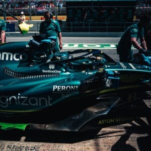 FIA investiga Aston Martin por suposta cópia de carro da Red Bull