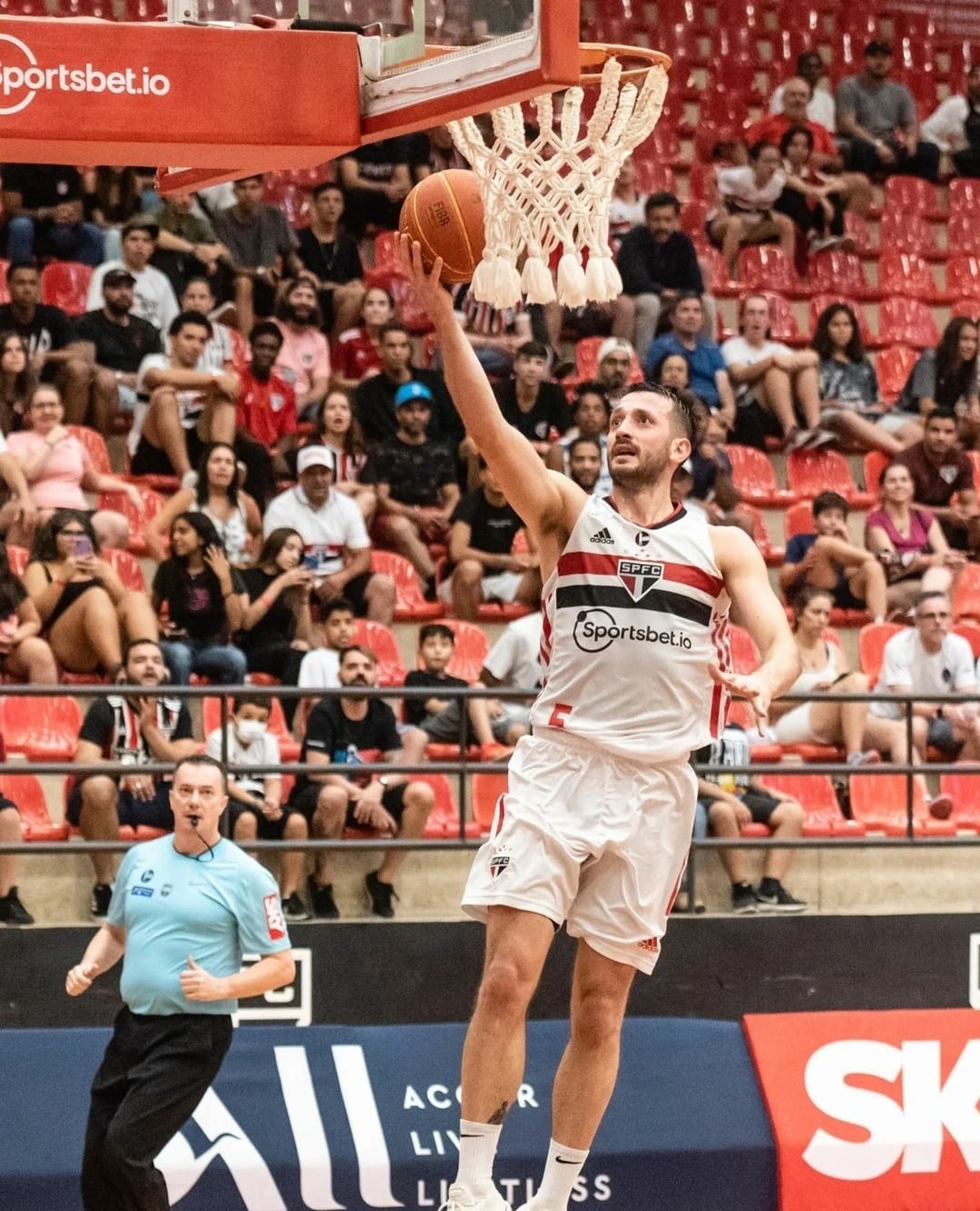 Elinho destaca importância de vencer Jogo 1 contra o Bauru