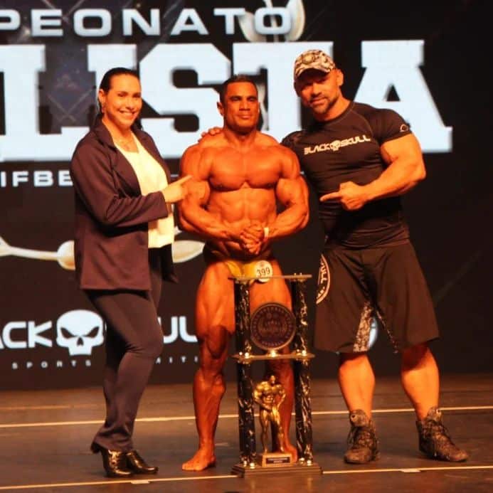 Fisiculturista Alex Sandro é campeão Overall da categoria Bodybuilder
