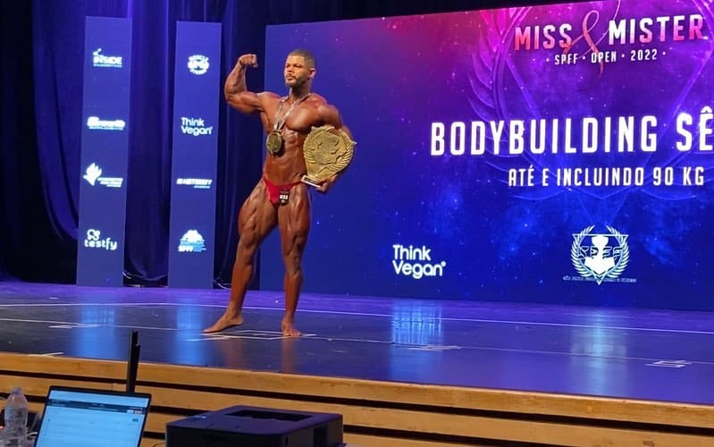 Felipe Augusto se torna campeão contra 17 atletas no SPFF