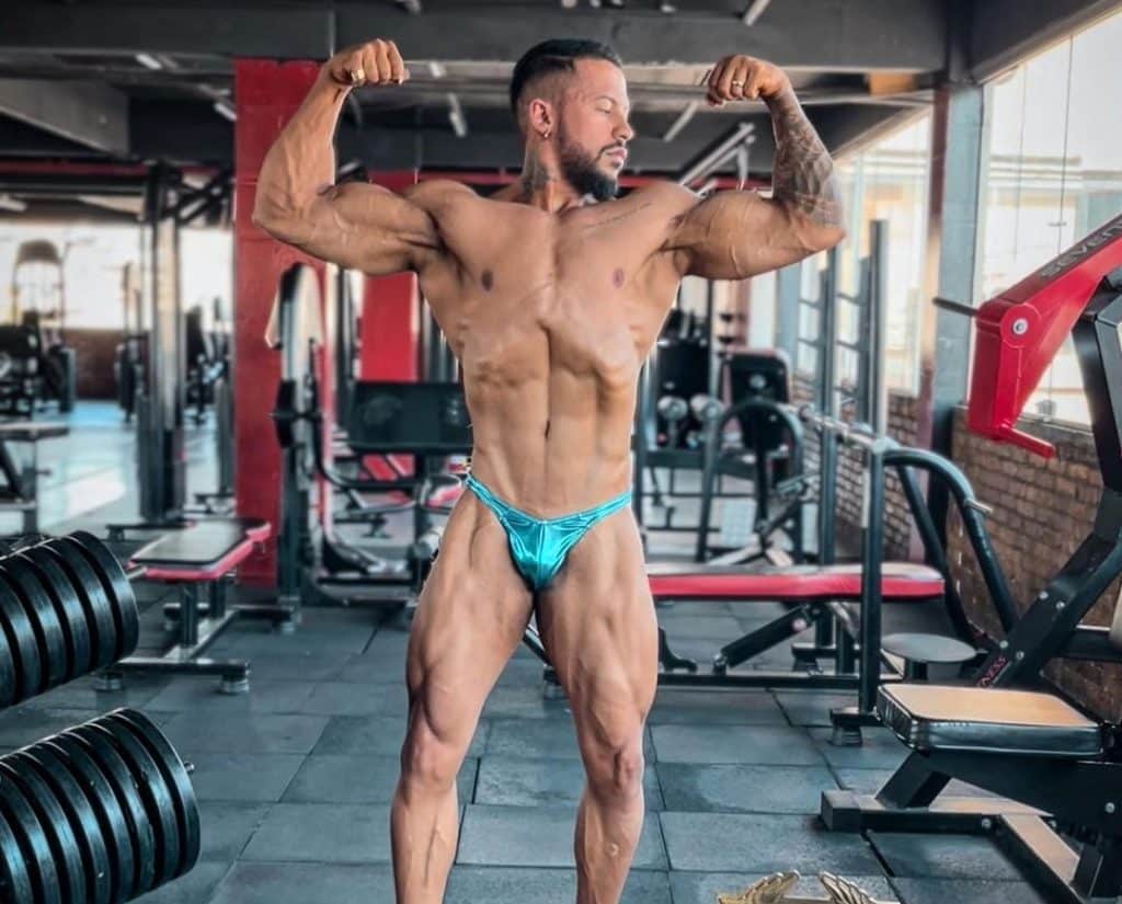 Alexandre Ferreira se torna campeão do Miss e Mister 2022