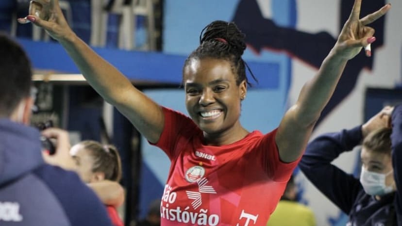Fabiana assume liderança e é a nova capitã de Osasco