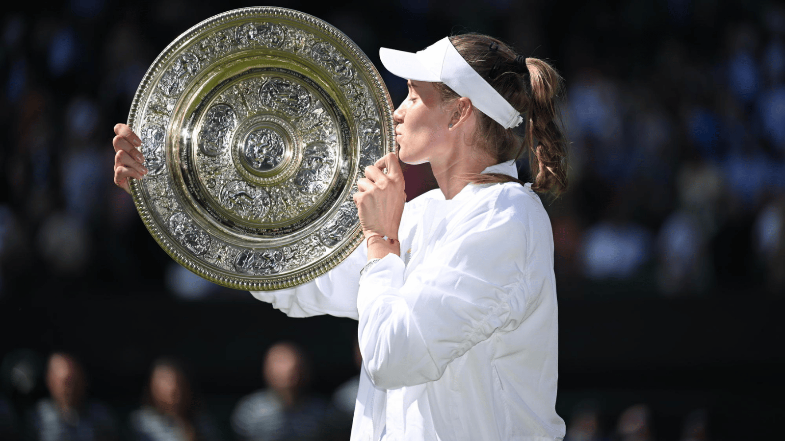 Final Wimbledon 2022: Elena Rybakina conquista o primeiro título