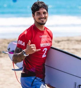 Gabriel Medina vê Filipe Toledo em sem melhor momento na WSL