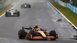 Debaixo de muita chuva, McLaren perde posição para Alpine