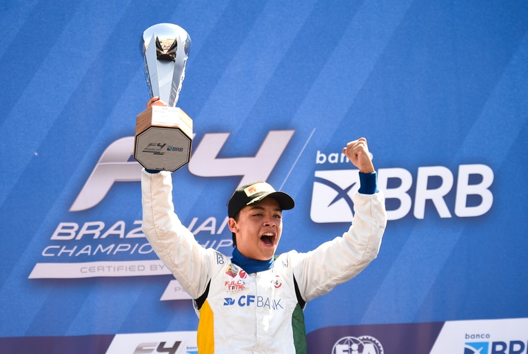 Pedro Clerot conquista o primeiro título da Fórmula 4 Brasil