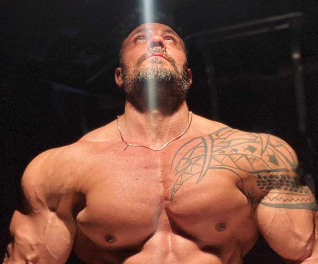 Morre Murat Gonul, fisiculturista profissional da categoria 212 Bodybuilder