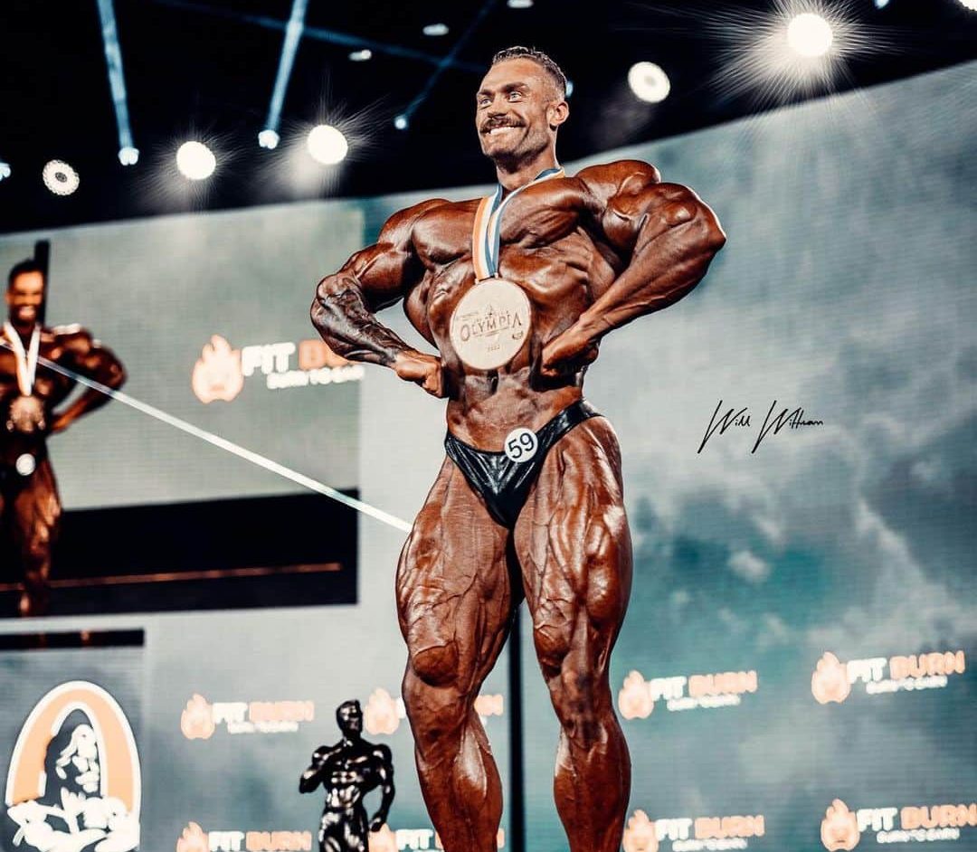 Chris Bumstead no Mr. Olympia 2022 – Confira a análise sobre sua participação