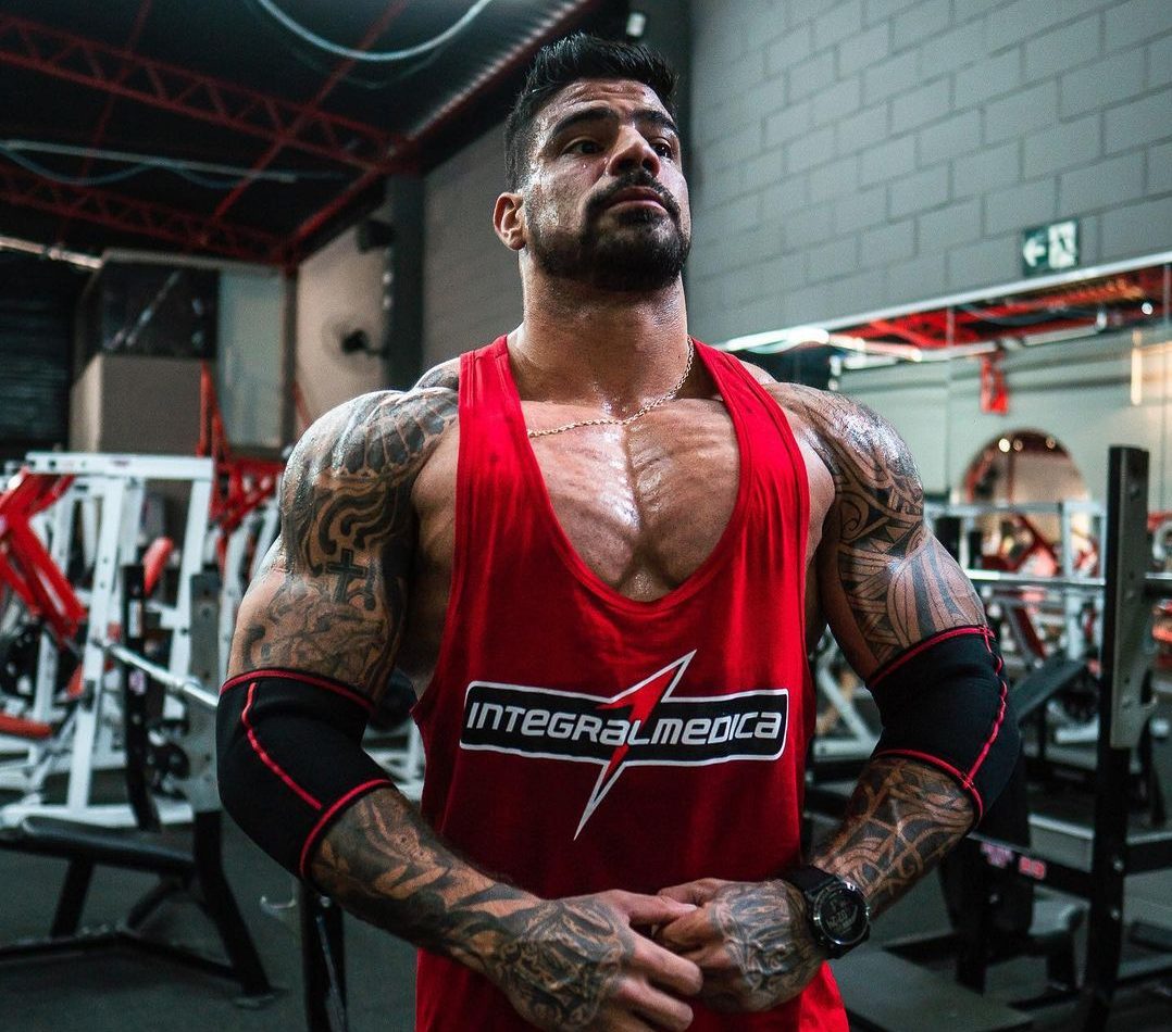 Vitor Capial se despede de seu patrocinador em sua rede social