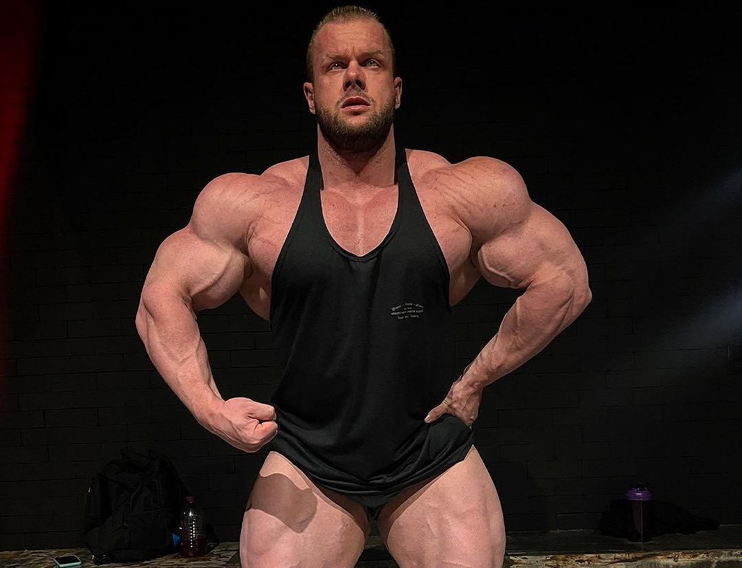 William Martins afirma querer pesar 160 kg neste ano