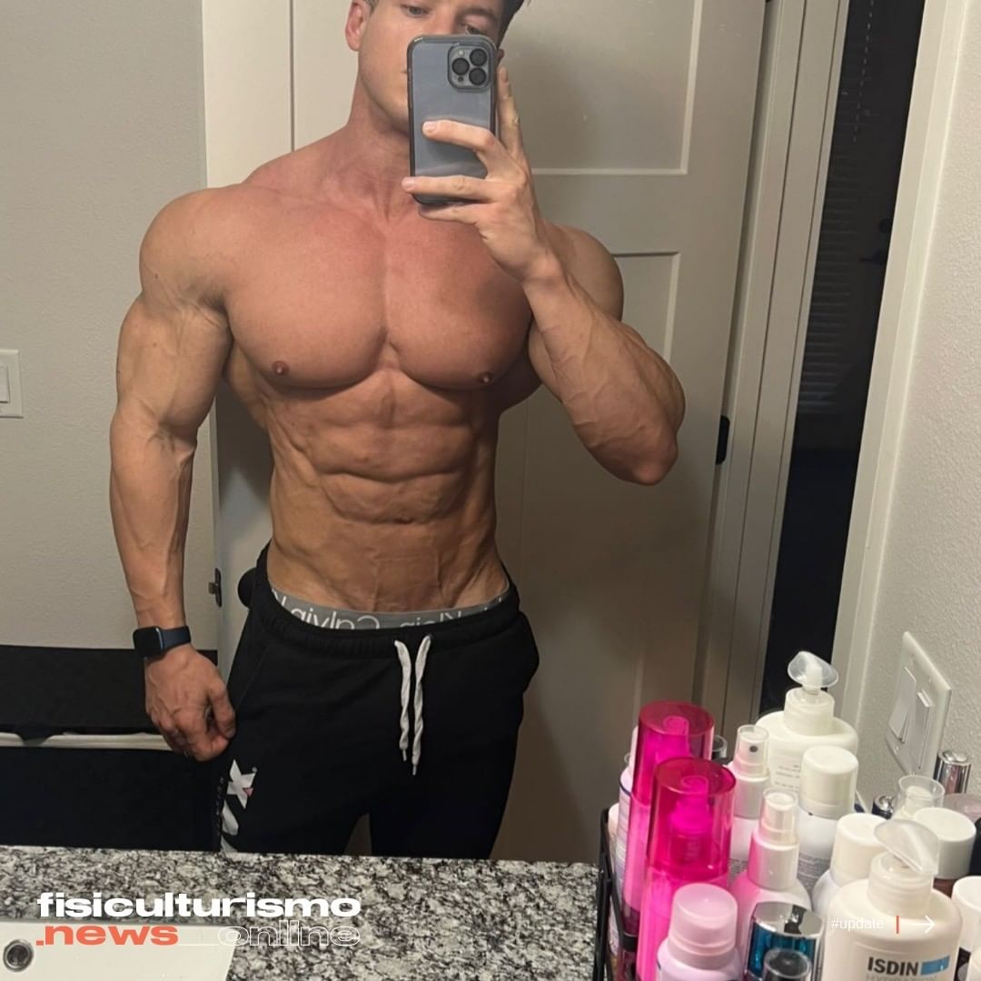 Caike de Oliveira publica físico mais recente em seu Instagram