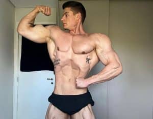 Tenente Breno mostra físico pronto para ganhar o Pro Card