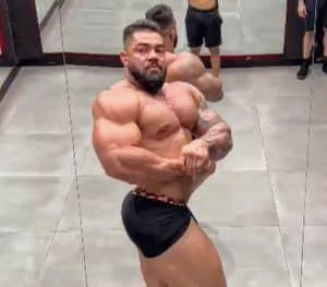 Milos Sarcev mostra atual físico de Bruno Santos em off-season