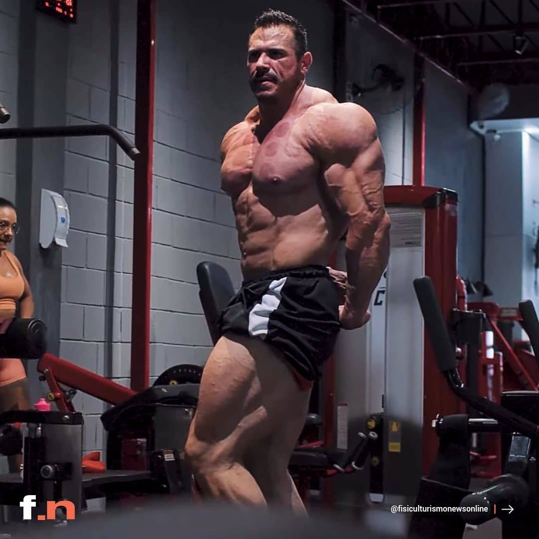 Junior Javorski mostra físico faltando duas semanas para o Arnold Classic