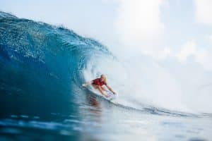 WSL: Mulheres comandam o segundo dia em Pipeline