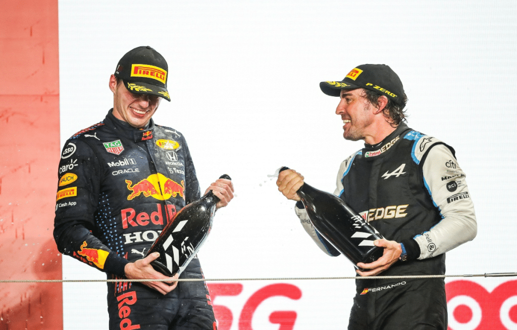 Max Verstappen torce para um grande ano de Fernando Alonso