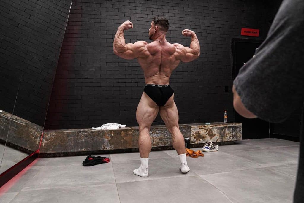 Poses da categoria Classic Physique - Conheça quais são