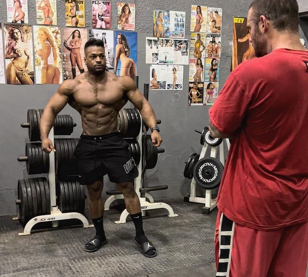 Vinicius Matheus revela físico após hiato do Olympia