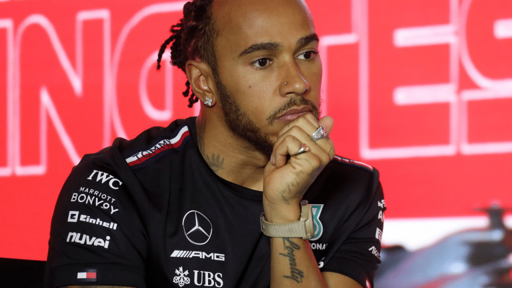 Lewis Hamilton explica erros em sua estreia