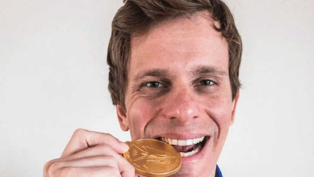 César Cielo é o 3º brasileiro no Hall da Fama Internacional