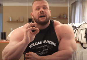 William Martins responde sobre informações expostas por Cariani