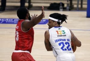 Shaq Johnson quebra recorde no NBB e dispara em exclusiva: “Senti uma energia incrível”