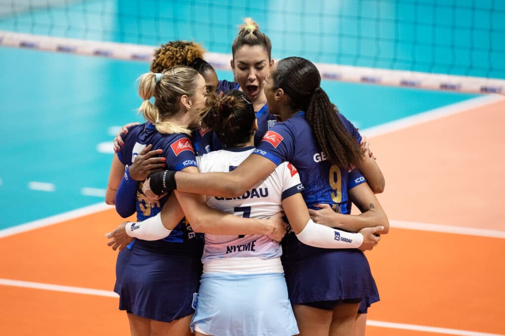 Superliga Feminina de Vôlei 2022/2023 tem seu primeiro finalista