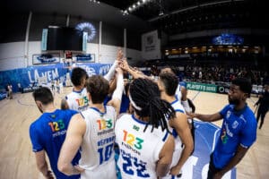 Minas vence Paulistano após uma partida eletrizante