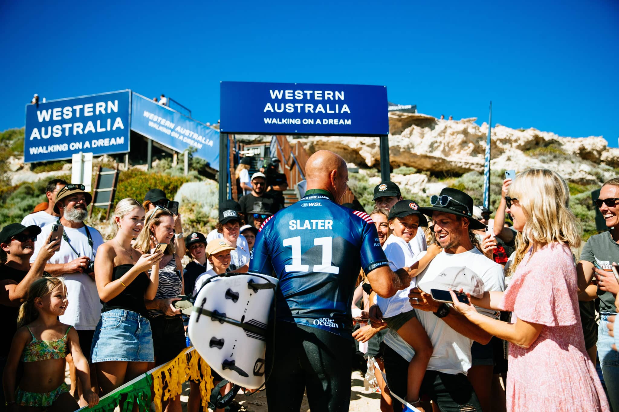 Kelly Slater na beira do precipício